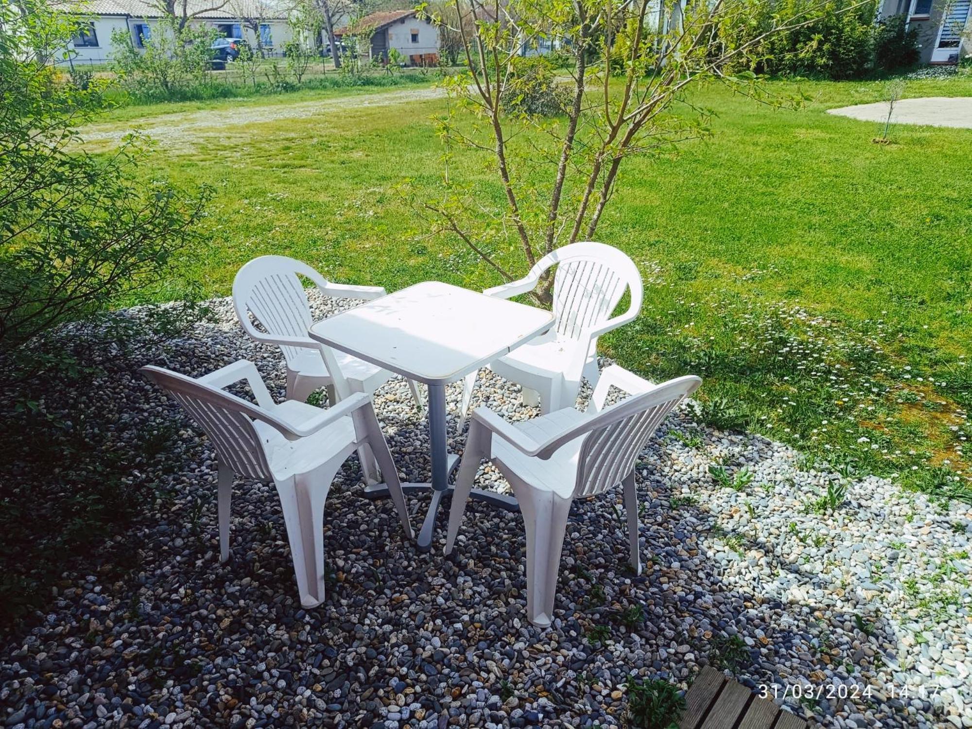 Datcha La Charrette Lavaur  Rum bild